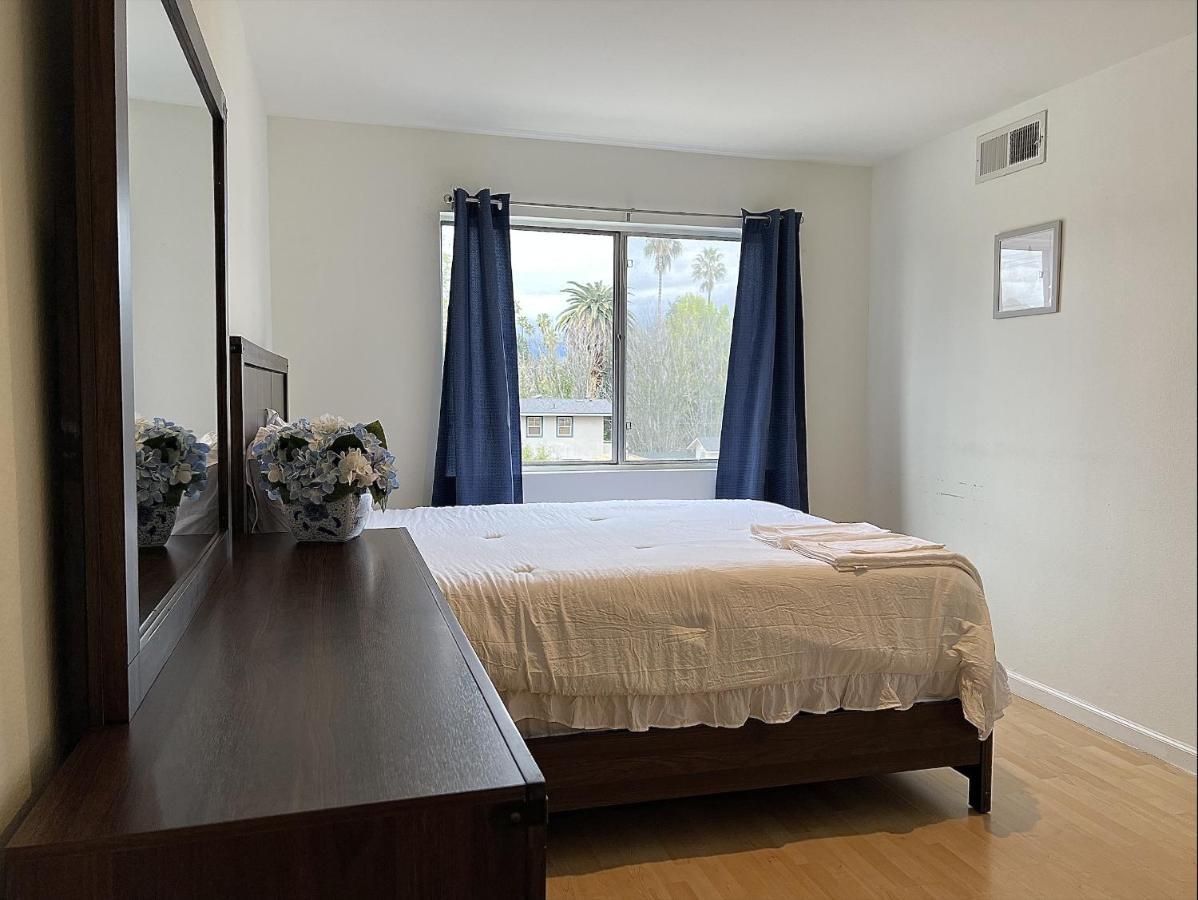 Spacious 2 Master Bedroom In Canoga Park Appartement